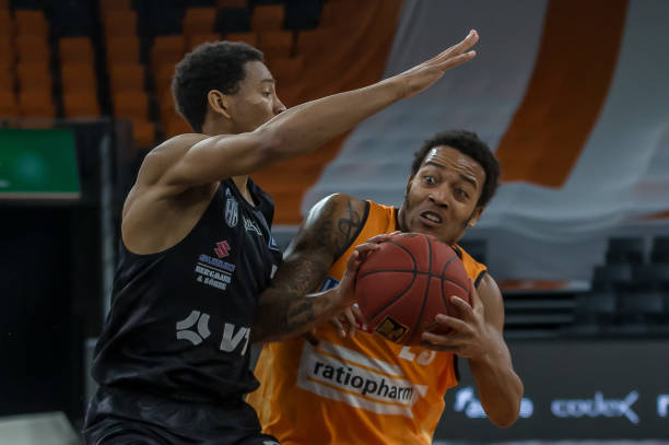 球比赛齐头 球比赛齐头